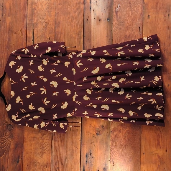 LC Lauren Conrad | Maroon Floral Mini Dress Lightweight V-neck Size M - Picture 7 of 10